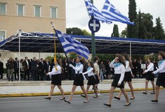 Κεραμέως: O καλύτερος μαθητής θα σηκώνει τη σημαία - Τέλος στην κλήρωση