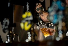 Φεστιβάλ μπύρας απαγόρευσε μάρκες με σεξιστικές ετικέτες στα μπουκάλια