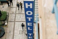 Κορωνοϊός στην Ελλάδα: Κλείνουν τα ξενοδοχεία έως τέλος Απριλίου