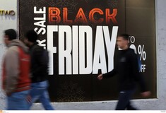 Black Friday - Έρευνα: Ένας στους 4 μαθητές θέλει να κάνει «κοπάνα» για να ψωνίσει