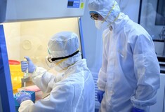 Κορωνοϊός: «Ξεκινούν σήμερα οι δοκιμές εμβολίου σε ανθρώπους» στις ΗΠΑ