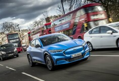 Η νέα Ford Mustang Mach-E «ηλεκτρίζει» και το Λονδίνο