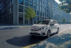 Το νέο Honda Jazz θα είναι μόνο υβριδικό αλλά και περιπετειώδες