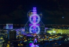 Ένα ξενοδοχείο σε σχήμα κιθάρας ξεχωρίζει στον ουρανό της Φλόριντα