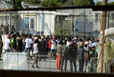 Μεταναστευτικό: Προκηρύχθηκε διαγωνισμός για κλειστά κέντρα σε Χίο, Λέσβο και Σάμο