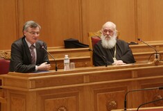 Τσιόδρας προς Ιερά Σύνοδο: Να μην γίνουν οι εκκλησίες εστίες μετάδοσης κορωνοϊού