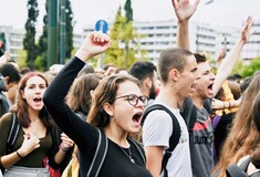 Όπισθεν ολοταχώς! Ο αστυνομικός διευθυντής θα αποφασίζει εάν έχεις δικαίωμα να διαμαρτυρηθείς!