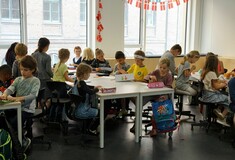 Η Δανία άνοιξε τα σχολεία αλλά οι γονείς κρατούν τα παιδιά στο σπίτι