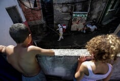Η ζωή στις φαβέλες της Λατινικής Αμερικής σε καιρούς κορωνοϊού: «Θάνατος απ'τον ιό ή από πείνα»