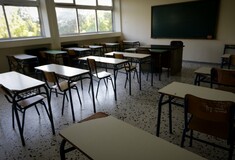 Άνοιγμα σχολείων: Οι καθηγητές διαμαρτύρονται για ελλείψεις σε μέτρα προστασίας - Στάση εργασίας από την ΟΛΜΕ