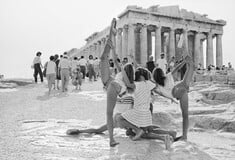 Τουρίστες στην Ακρόπολη τα καλοκαίρια των '80s