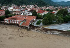 Κυκλώνας «Ιανός»: 2 νεκροί, 2 αγνοούμενοι, καταστροφές και χιλιάδες πλημμυρισμένα σπίτια