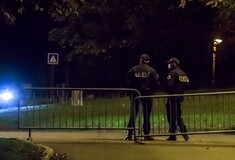 Παρίσι: Ένοπλος μαχαίρωσε και σκότωσε άνδρα σε πλατεία «φωνάζοντας Αλλάχου Ακμπάρ»- Έρευνες για τρομοκρατία