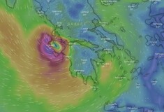 Κυκλώνας Ιανός (Live εικόνα): «Μάτι» 50 χιλιομέτρων και άνεμοι 90 χλμ/ώρα