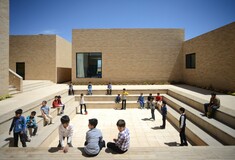 Ένα σχολείο στην έρημο του Ιράν