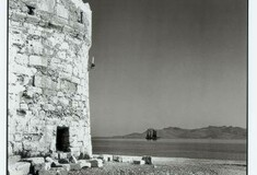 Και ύστερα... ήρθαν οι τουρίστες