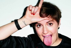Η Lena Dunham είναι εξοργισμένη με site που υποννόησε πως έχει κακοποιήσει σεξουαλικά την αδερφή της