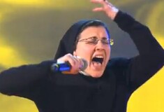 Αυτή η καλόγρια τραγούδησε στο ιταλικό 'The Voice'...