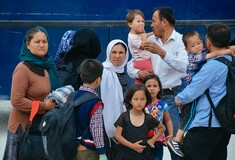 Ένα φωτογραφικό αφιέρωμα για τους πρόσφυγες που περνάνε απο τα Τουρκικά παράλια στη Μυτιλήνη