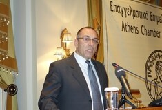 Αυτός εδώ ο κύριος συγκυβερνά από σήμερα τη χώρα