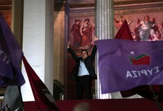 Οι αντάρτες του ΣΥΡΙΖΑ που αγνόησαν τον Τσίπρα για τα βουλευτικά αυτοκίνητα