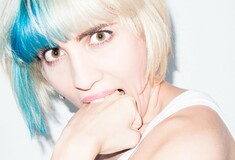 H Nadya Tolokonnikova των Pussy Riot ποζάρει για τον Terry Richardson