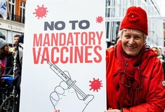 Οι αρνητές των εμβολίων είναι οι σύγχρονοι αρνητές της δημοκρατίας