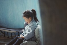 Η Κίνα απαγορεύει τα κινητά τηλέφωνα στα σχολεία, αυξάνει τους περιορισμούς στα social media
