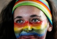 Μεγάλη έρευνα του Orlando LGBT+ για τις θεραπείες «μεταστροφής» ΛΟΑΤΚΙ+ ατόμων στην Ελλάδα