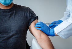 Πρύτανης ΕΚΠΑ για εμβόλιο Pfizer: «Πέρα από κάθε προσδοκία» το 90% - «Ταχεία διασπορά του ιού»