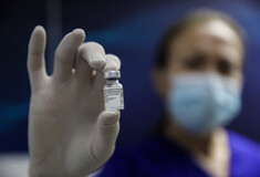 Εμβολιασμός: Πόσα εμβόλια έχουν γίνει και πόσες ακόμη δόσεις θα παραδοθούν