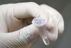 FT: «Aπίθανο» να ξεκινήσει ο εμβολιασμός στην ΕΕ πριν τον Ιανουάριο