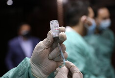 Το πανεπιστήμιο της Οξφόρδης ξεκινά δοκιμή για συνδυασμό των εμβολίων της Pfizer και της AstraZeneca