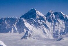 To Έβερεστ «ψήλωσε» περίπου κατά ένα μέτρο - Κίνα και Νεπάλ συμφώνησαν στο νέο υψόμετρο