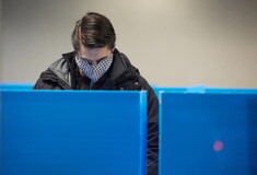 Τζόρτζια: Άνοιξαν οι κάλπες για τις εκλογές που θα κρίνουν τον έλεγχο της Γερουσίας