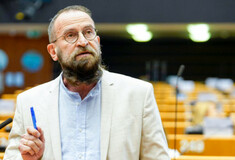 «Πάρτι σεξ» στις Βρυξέλλες: Παρελθόν και από το κόμμα Fidesz ο πρώην ευρωβουλευτής Γιόζεφ Σάγιερ
