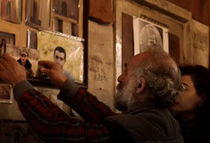 Περιμένοντας καρτερικά τον Σογκομόν, τον Αρμένιο πιανίστα που πήρε το όπλο του και εξαφανίστηκε