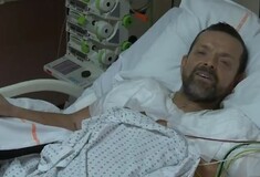 Γαλλία: Για πρώτη φορά χειρουργοί μεταμόσχευσαν χέρια σε άνδρα χωρίς άνω άκρα