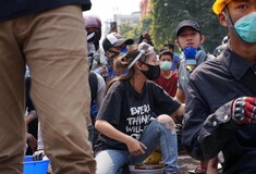 Πραξικόπημα στην Μιανμάρ: Σύμβολο η Angel, η 19χρονη με το μπλουζάκι «Όλα θα πάνε καλά» που σκοτώθηκε από την αστυνομία
