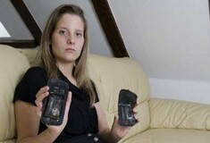 Smartphone εξερράγη στην τσέπη 18χρονης