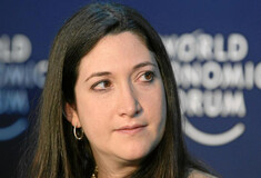 Η αδελφή του Zuckerberg παραπονιέται για ζητήματα ιδιωτικότητας του Facebook