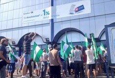 Ισπανία: Ακτιβιστές άρπαξαν απο σουπερμάρκετ σχολικά είδη για τα φτωχά παιδιά