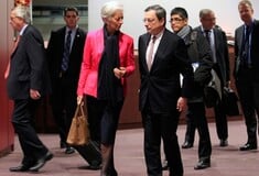 Spiegel: «Το λουρί θα σφίξει κι άλλο για την Ελλάδα»