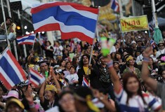 Η πρωθυπουργός της Ταϊλάνδης ανακοίνωσε τη διάλυση της Βουλής