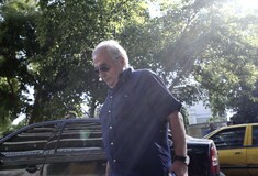 Στη δημοσιότητα έγγραφα για τις μετοχές Φλαμπουράρη- Διαψεύδει κατηγορηματικά τα δημοσίευματα