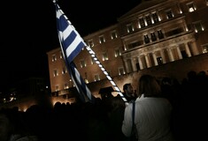 Telegraph: Η Ελλάδα έτοιμη να καταθέσει ασφαλιστικά μέτρα κατά των δανειστών