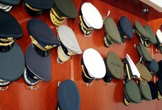 Αυξήσεις από το Νοέμβριο για τους ένστολους