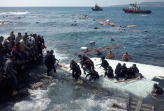 Πλοίο με 200 μετανάστες βούλιαξε στη Ρόδο