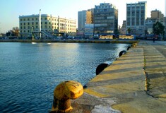 Στάση εργασίας σε όλα τα λιμάνια τη Δευτέρα