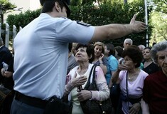 Ταλαιπωρία και λιποθυμίες για το λείψανο της αγίας